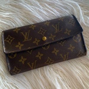 SOLD 🌟 Vintage Louis Vuitton Wallet ❤️
